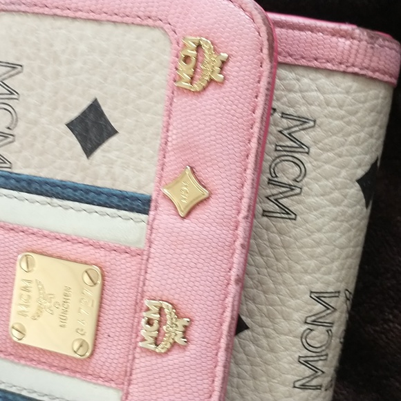 MCM WALLET! Great SALE! - Picture 6 of 16